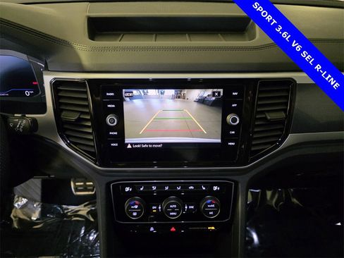 Used 2021 Volkswagen Atlas Cross Sport SEL R-Line image 24