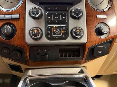 Used 2016 Ford F350 King Ranch w/ King Ranch w/Chrome Package AWD/4WD image 25