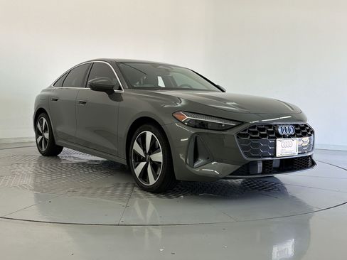 Used 2025 Audi A5 2.0T Premium Plus w/ Premium Plus AWD/4WD image 7
