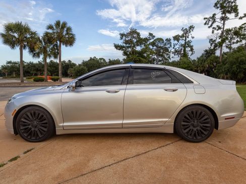 Used 2016 Lincoln MKZ w/ Equipment Group 300A Reserve FWD image 7