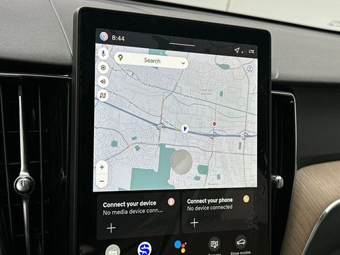 New 2026 Volvo XC60 B5 Plus w/ Protection Package Premier AWD/4WD image 21