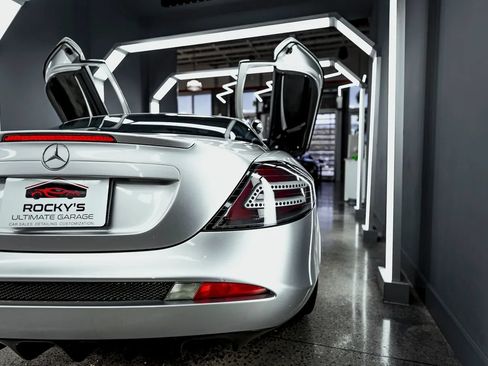 Used 2006 Mercedes-Benz SLR image 6