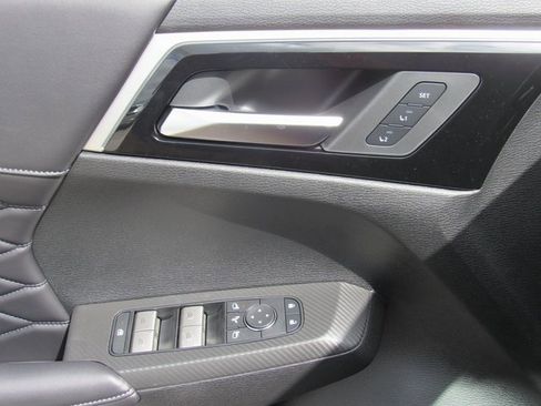 New 2025 Mitsubishi Outlander SEL image 12