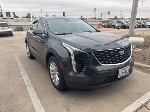 Used 2021 Cadillac XT4 Luxury w/ Cold Weather Package image 1