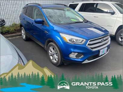 Used 2017 Ford Escape SE w/ Equipment Group 201A