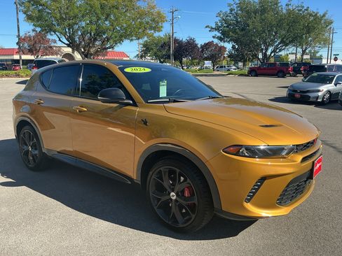 Used 2024 Dodge Hornet R/T Plus AWD/4WD image 3