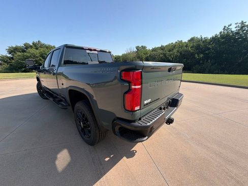 Used 2025 Chevrolet Silverado 2500 LT w/ Trail Boss Package AWD/4WD image 3