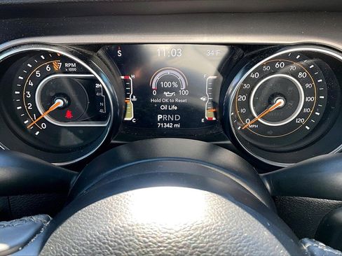 Used 2021 Jeep Gladiator Willys image 14