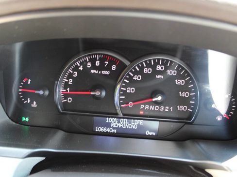 Used 2011 Cadillac DTS image 18