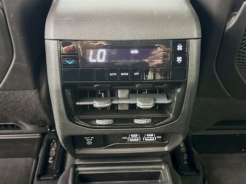 Used 2022 Jeep Grand Cherokee L Laredo w/ Luxury Tech Group I AWD/4WD image 26