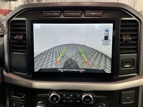 Certified 2022 Ford F150 XLT w/ Equipment Group 302A High image 19