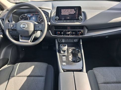 Used 2026 Nissan Rogue SV FWD image 10