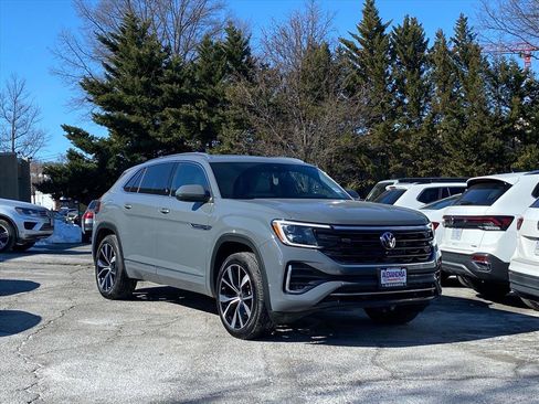 Certified 2025 Volkswagen Atlas Cross Sport SEL Premium R-Line image 1