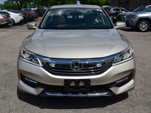 Used 2017 Honda Accord EX-L image 5