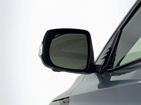 Used 2025 INFINITI QX50 Sport AWD/4WD image 5