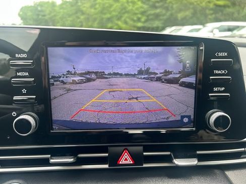 Certified 2021 Hyundai Elantra SEL w/ Convenience Package FWD image 20