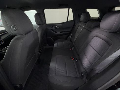 Used 2025 Chevrolet Equinox LT FWD image 24