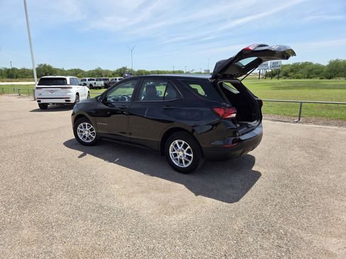 Used 2024 Chevrolet Equinox LS FWD image 23