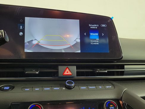 New 2025 Hyundai Elantra SEL image 14