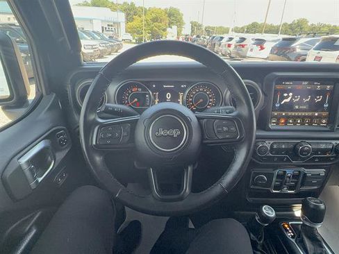 Used 2022 Jeep Wrangler Unlimited Sport AWD/4WD image 13