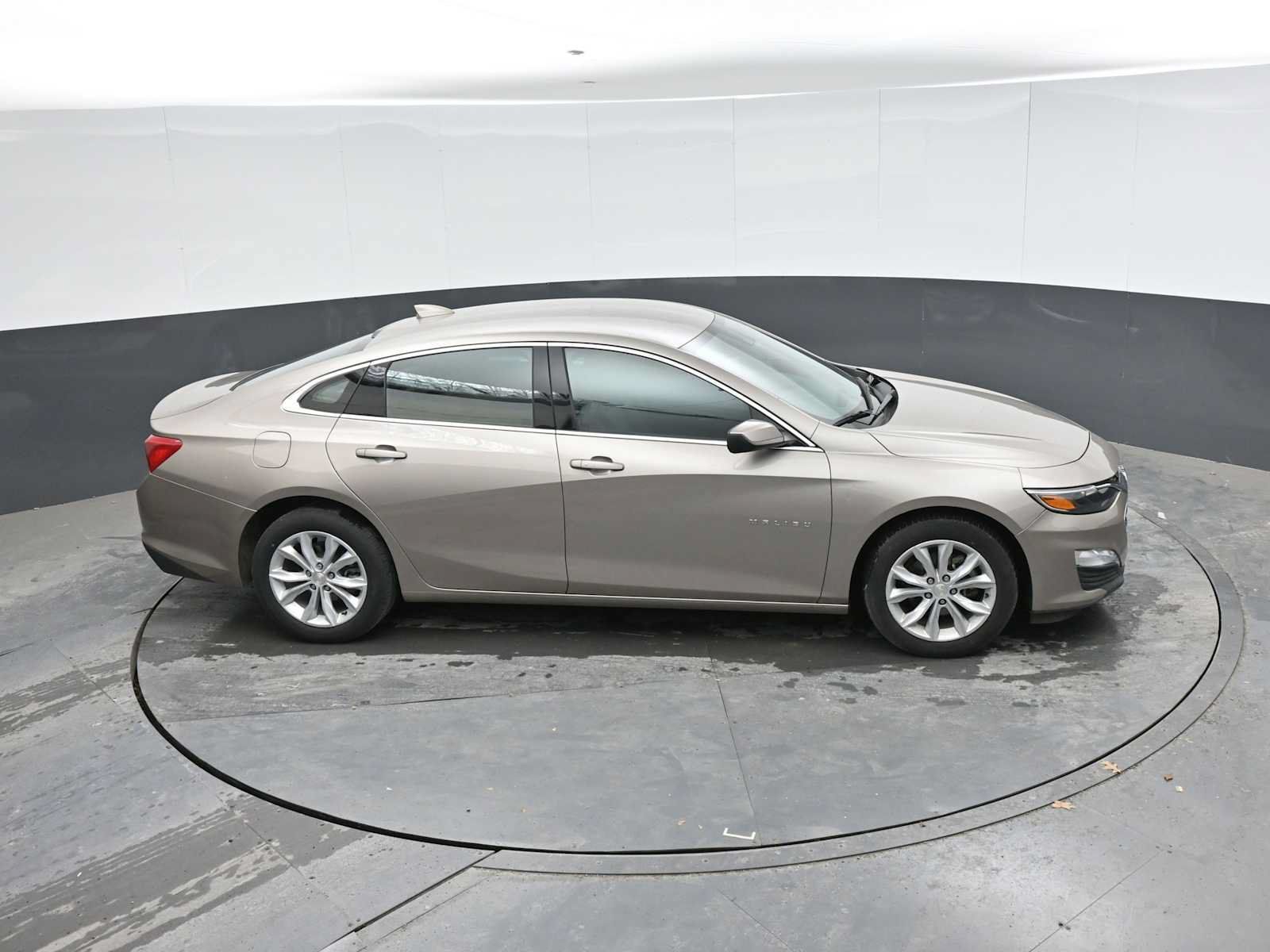 Used 2025 Chevrolet Malibu LT FWD image 20