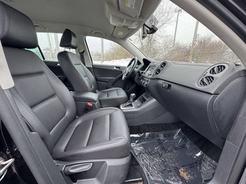 Used 2017 Volkswagen Tiguan S AWD/4WD image 14