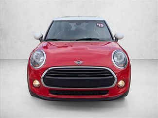 Used 2019 MINI Cooper 4-Door Hardtop video 2