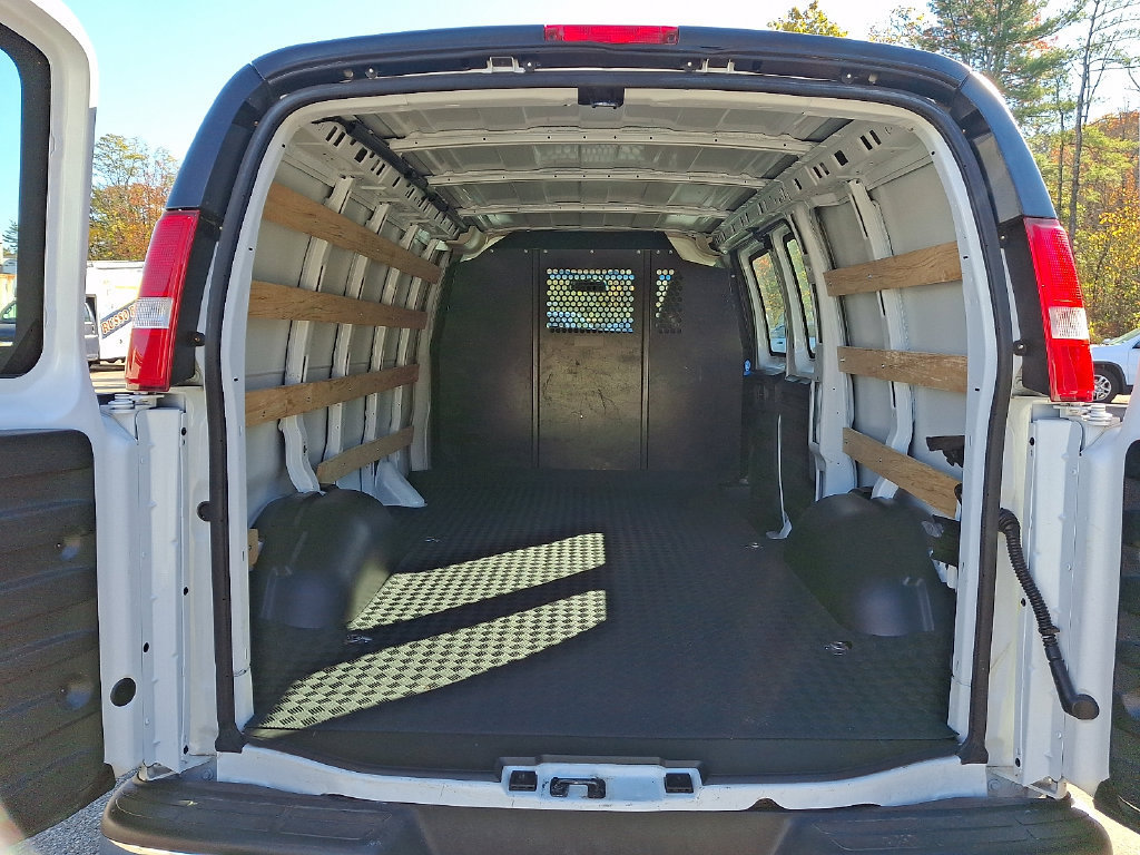 Used 2025 GMC Savana 2500 w/ Driver Convenience Package RWD image 33