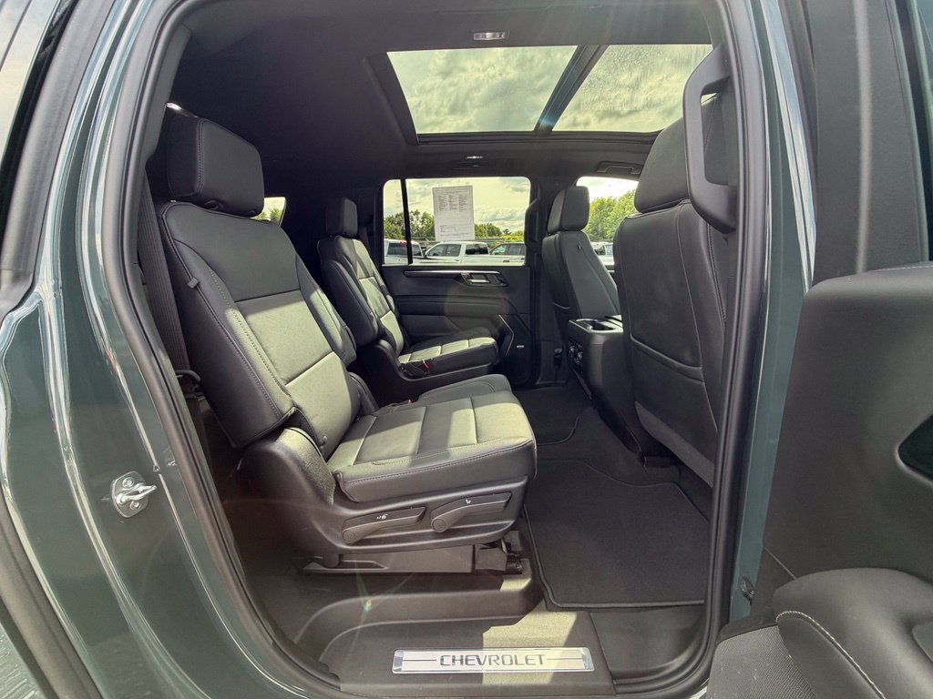 Used 2026 Chevrolet Suburban Z71 w/ Comfort Package AWD/4WD image 25