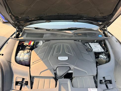 Used 2019 Porsche Cayenne AWD/4WD image 22