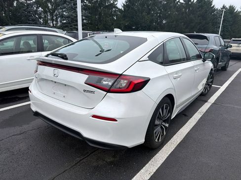 Used 2024 Honda Civic EX-L image 3