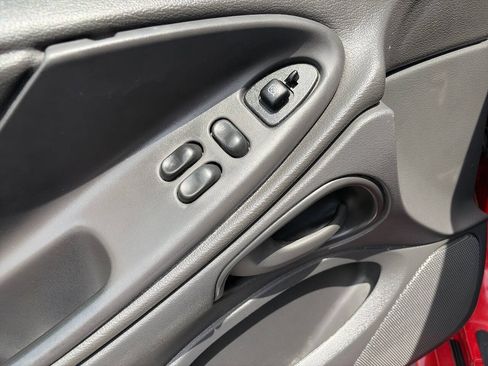 Used 2003 Ford Mustang Mach 1 RWD image 30