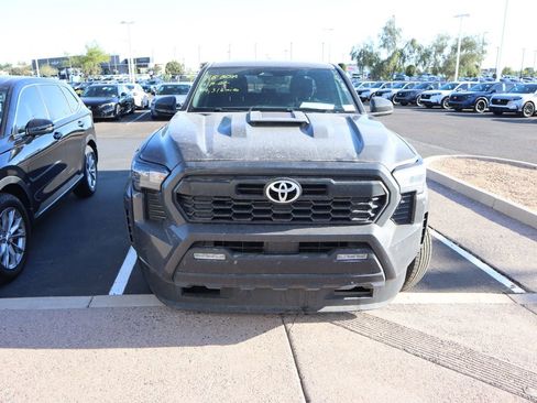 Used 2024 Toyota Tacoma TRD Sport image 2