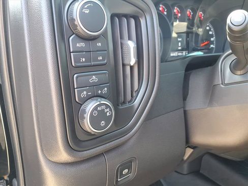 Used 2024 Chevrolet Silverado 1500 Custom Trail Boss AWD/4WD image 21