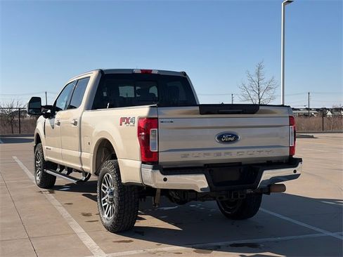 Used 2017 Ford F250 Lariat w/ Lariat Ultimate Package image 7