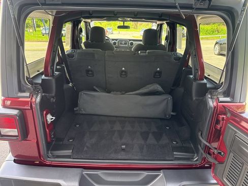 Used 2021 Jeep Wrangler Unlimited Sahara AWD/4WD image 24