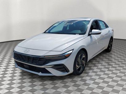 New 2025 Hyundai Elantra SEL
