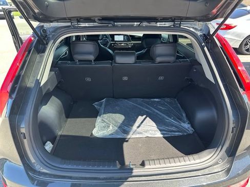 Certified 2025 Kia Niro EX Touring FWD image 18