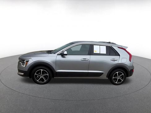 Used 2026 Kia Niro LX FWD image 8