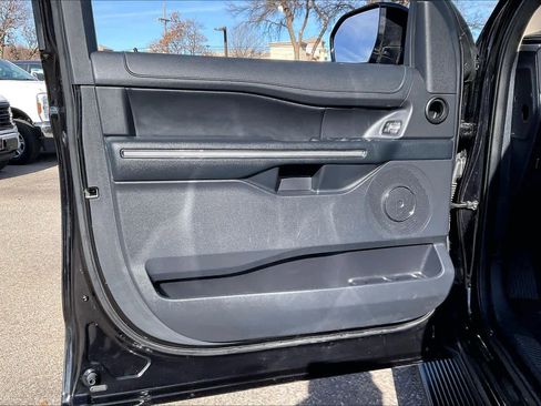 Used 2024 Ford Expedition Max XLT image 20