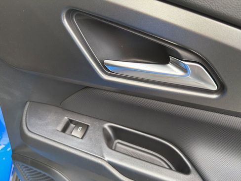 New 2026 Chevrolet Equinox EV LT image 32