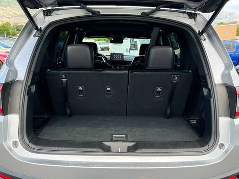 Used 2025 Honda Pilot TrailSport image 26