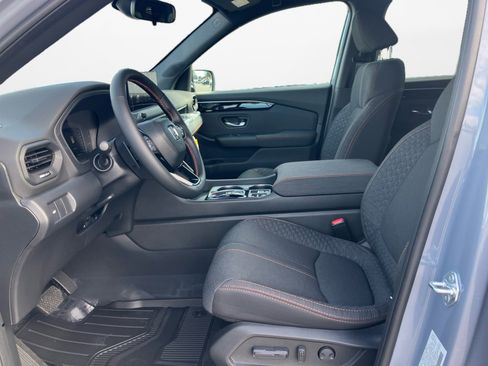 New 2026 Honda Pilot Sport image 9