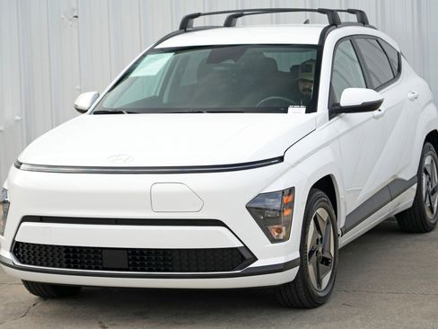 Used 2025 Hyundai Kona SEL image 47