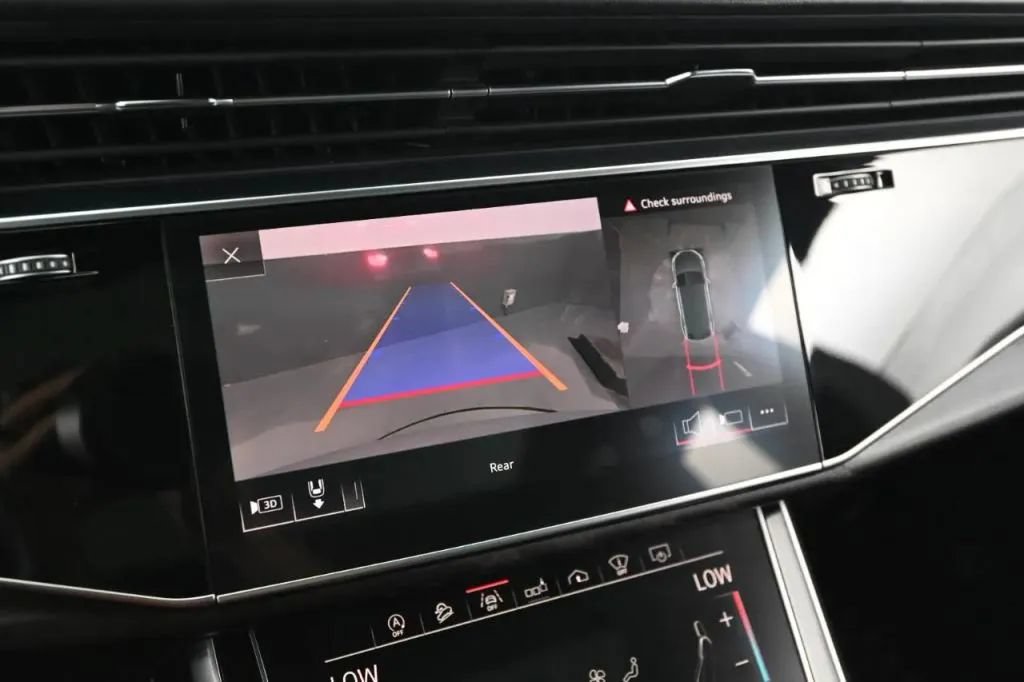 Used 2019 Audi Q8 Prestige AWD/4WD image 31