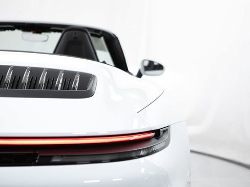 Certified 2025 Porsche 911 Carrera RWD image 21