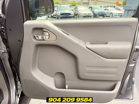 Used 2017 Nissan Frontier SV w/ SV Value Truck Package RWD image 29