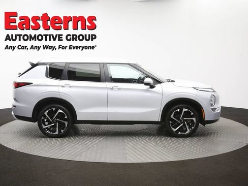 Used 2024 Mitsubishi Outlander SE AWD/4WD image 44