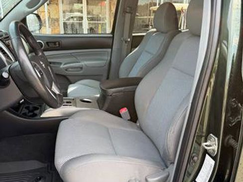 Used 2012 Toyota Tacoma 4x4 Double Cab w/ TRD Sport Upgrade Pkg image 8