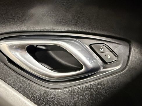 Used 2019 Chevrolet Camaro LT image 8